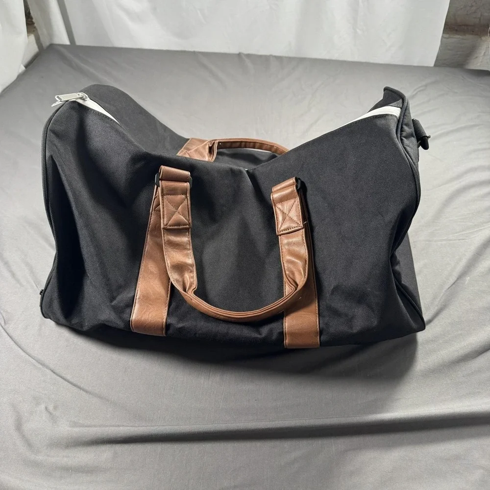 Herschel Novel Black Duffel Bag 43L‎ Carry-On Adjustable Strap Polyester Gym